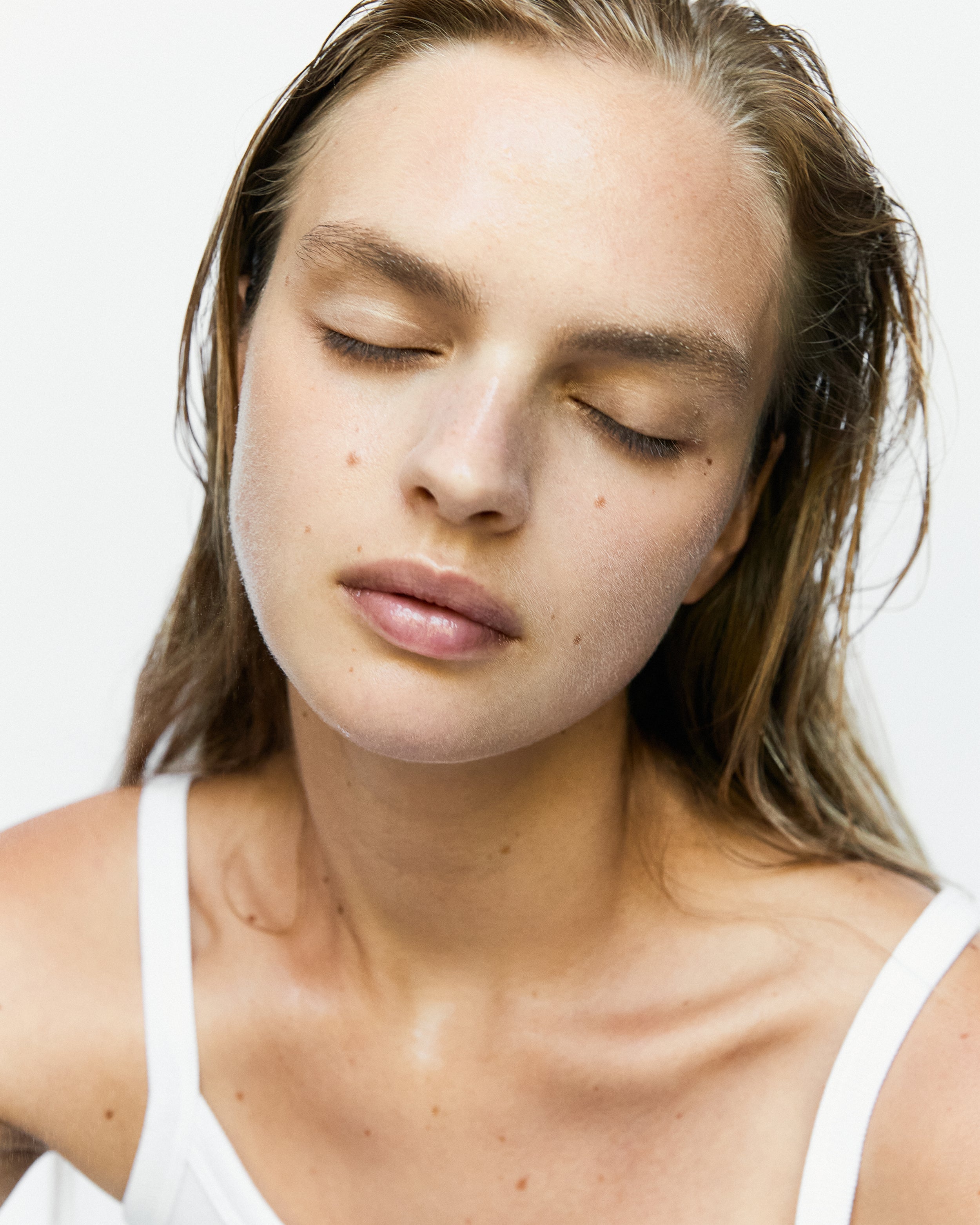 The Essence Rejuvenating Mist