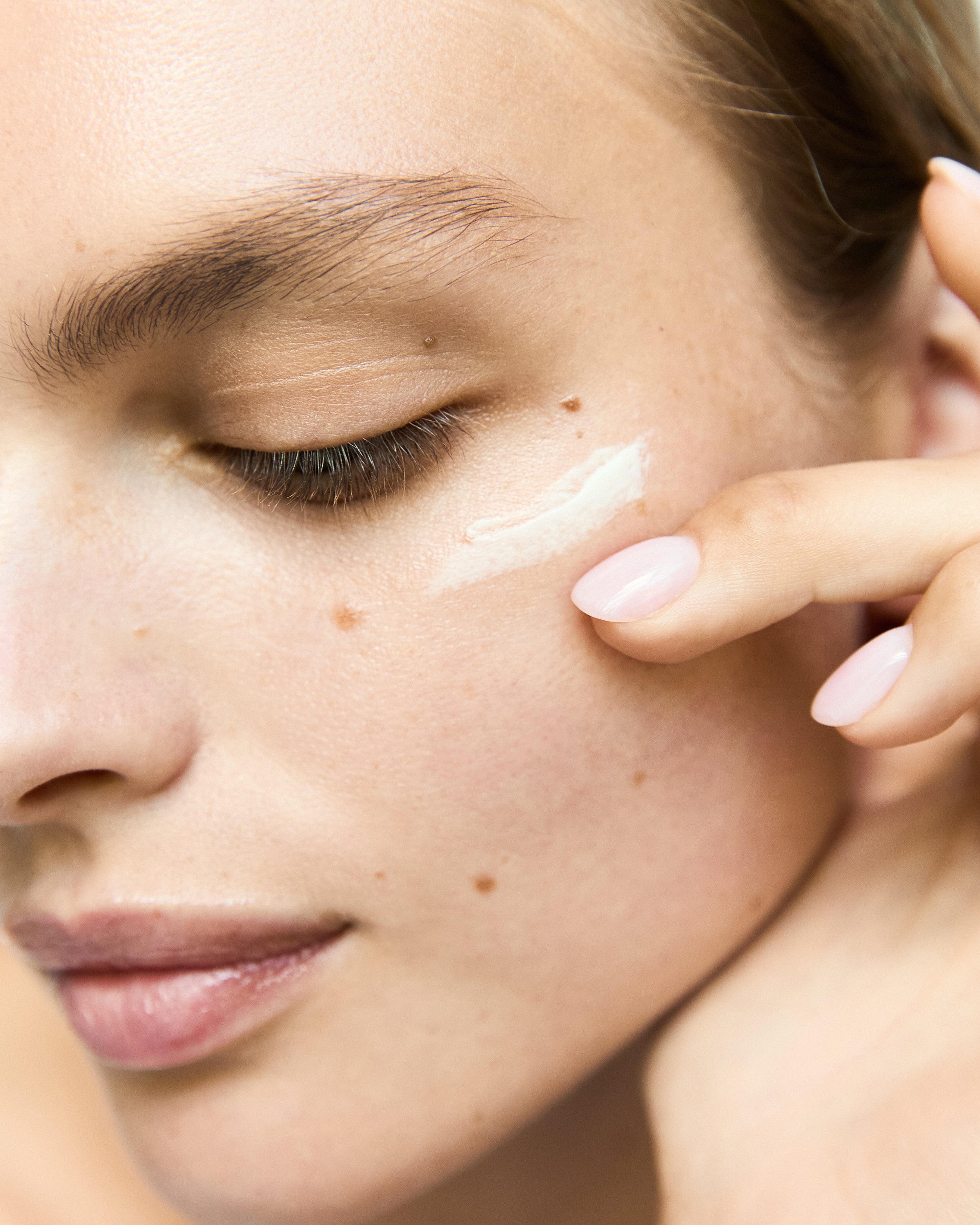 The Luminary Replenishing Eye Cream